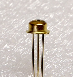 硅光敏三極管(基極引出) 硅光敏三極管(基極引出)